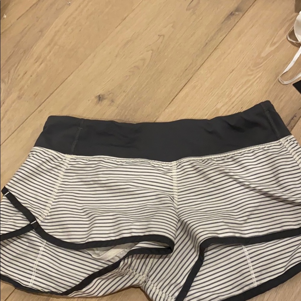 RARE!! Striped lulu shorts!